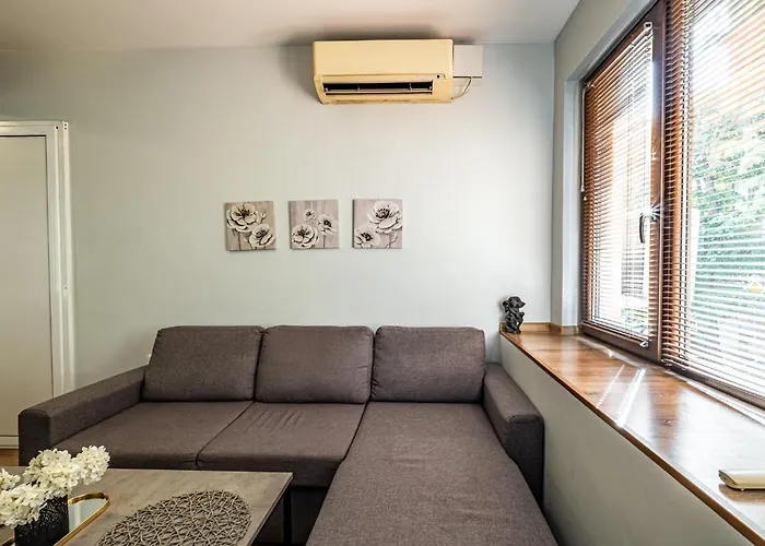 Karavelov Center Apartman *