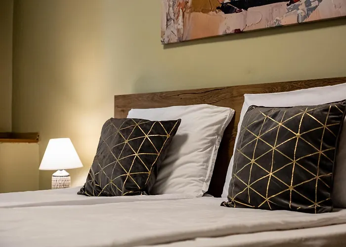 Karavelov Center * וארנה