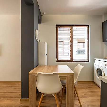 Karavelov Center * Varna